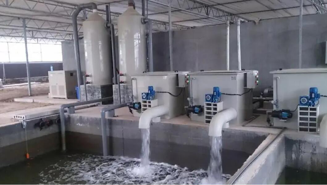 (圖:冷卻塔循環(huán)水起泡南輝水處理消泡劑應用)